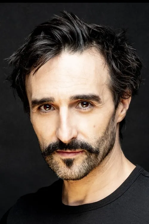 Lolo Diego interpretando a 