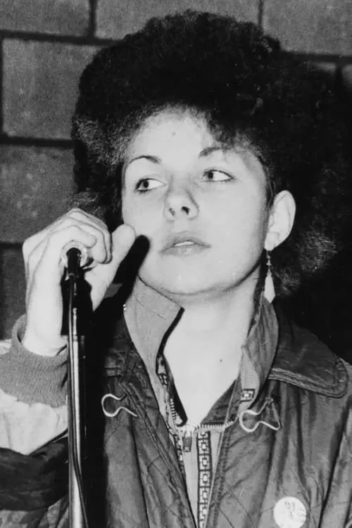 Youth ha trabajado con Lora Logic en 1 ocasiones