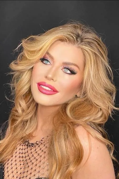 Loredana Groza interpretando a Lorry