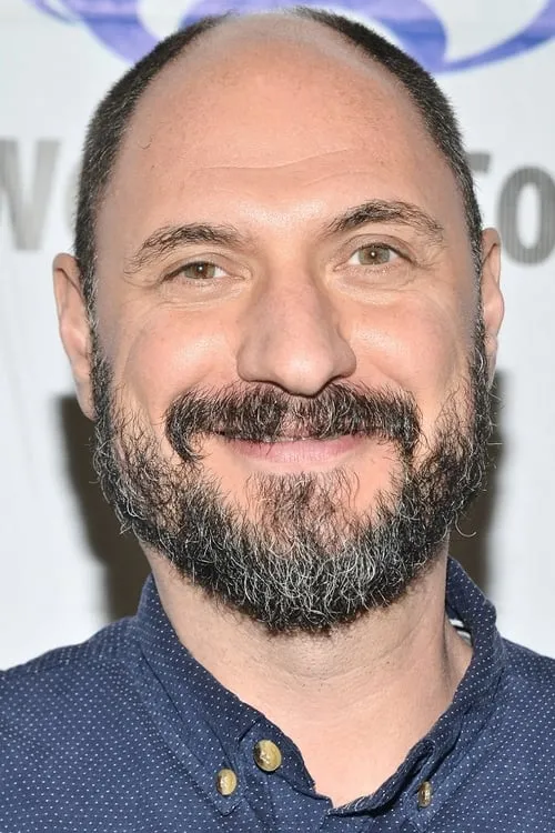 Foto de perfil del actor Loren Bouchard en el reparto