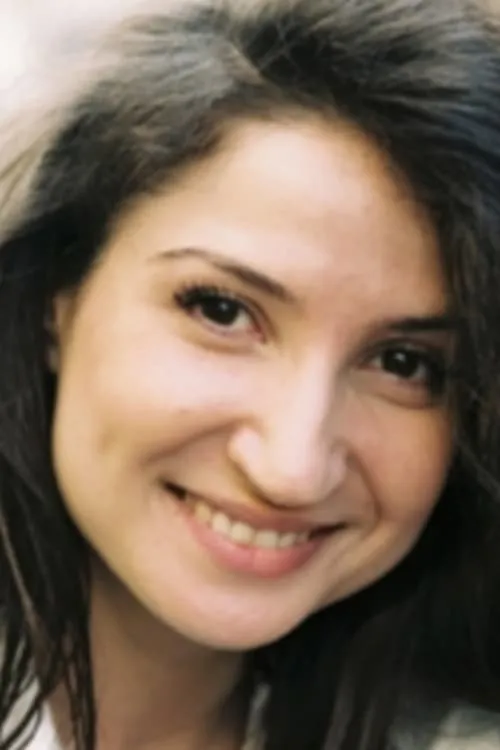 Lorena-Andrada Zăbrăuțanu interpretando a Vera