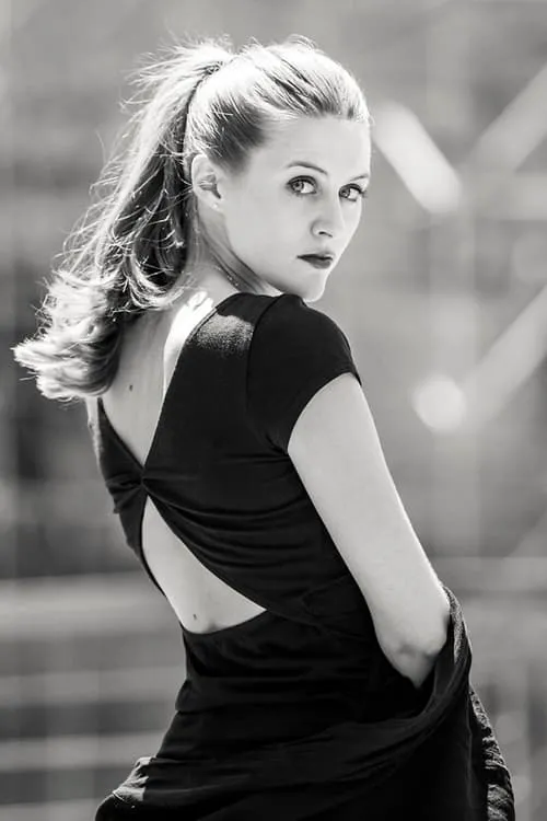 Max Radbill ha trabajado con Lorena Neumann en 1 ocasiones