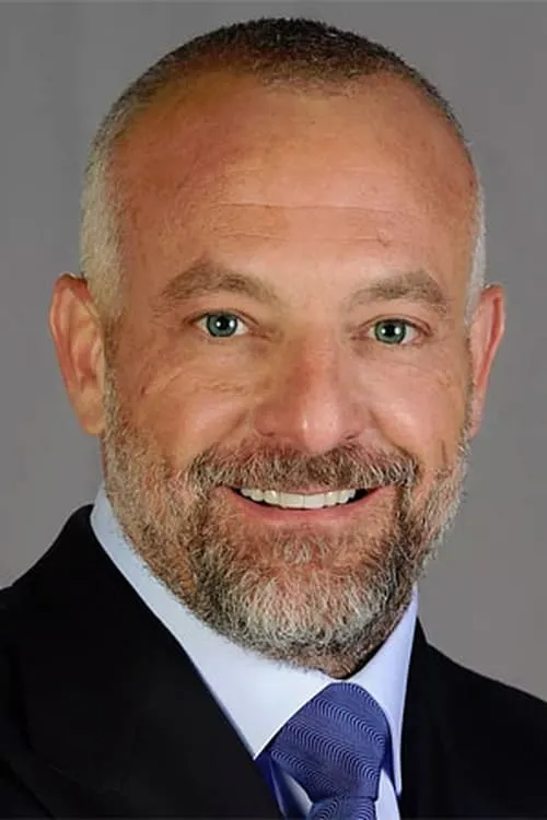 Lorenzo Fertitta interpretando a Himself