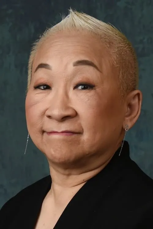 Danielle Alonzo ha trabajado con Lori Tan Chinn en 1 ocasiones