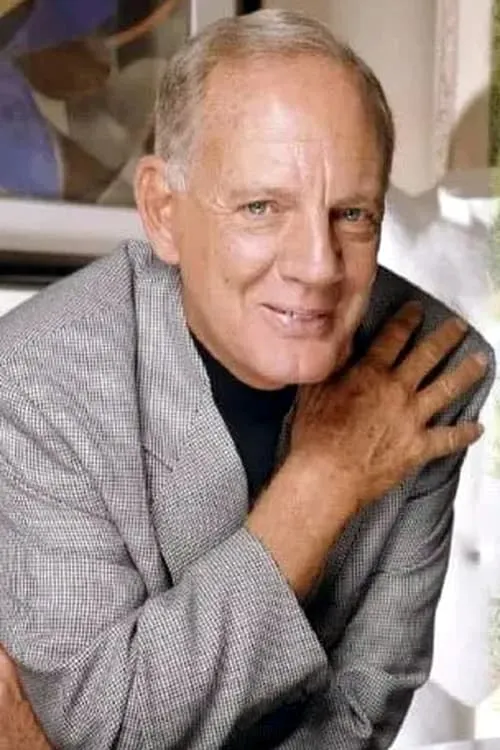 Loris Azzaro en su biografía y filmografía