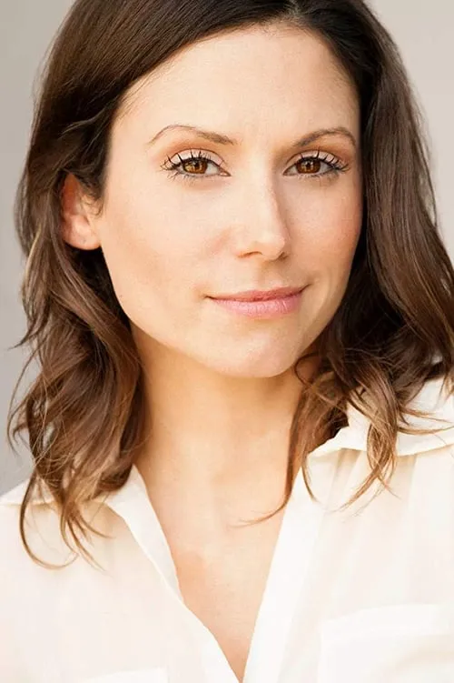 Lorrena Magaña interpretando a Young Victoria