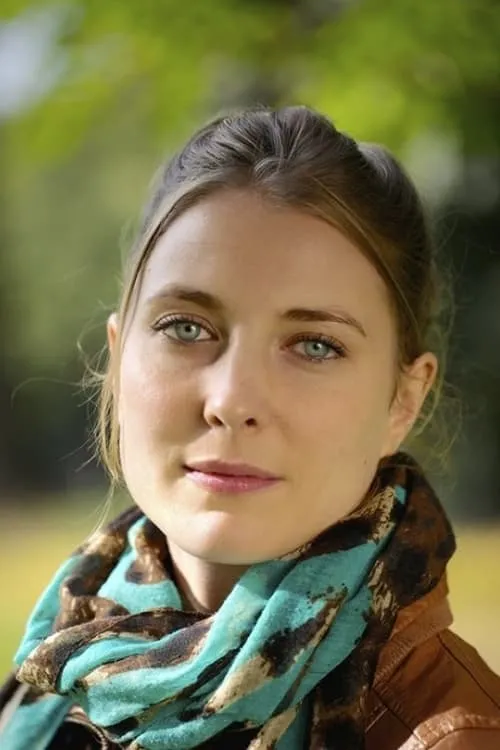 Lotte Taminiau interpretando a Quinty