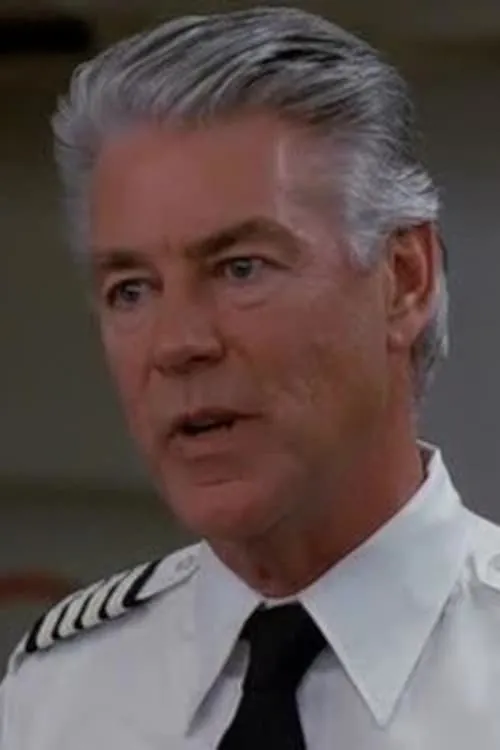 Lou Felder interpretando a George Harriman