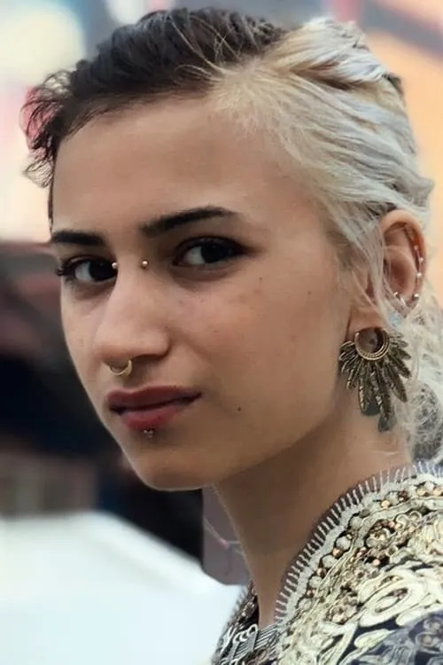 Matt Beurois ha trabajado con Lou Ravelli en 1 ocasiones