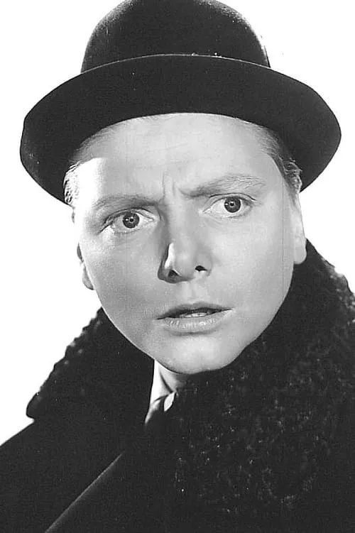 Louis Adlon interpretando a Valtyr Olafson (as Duke Adlon)