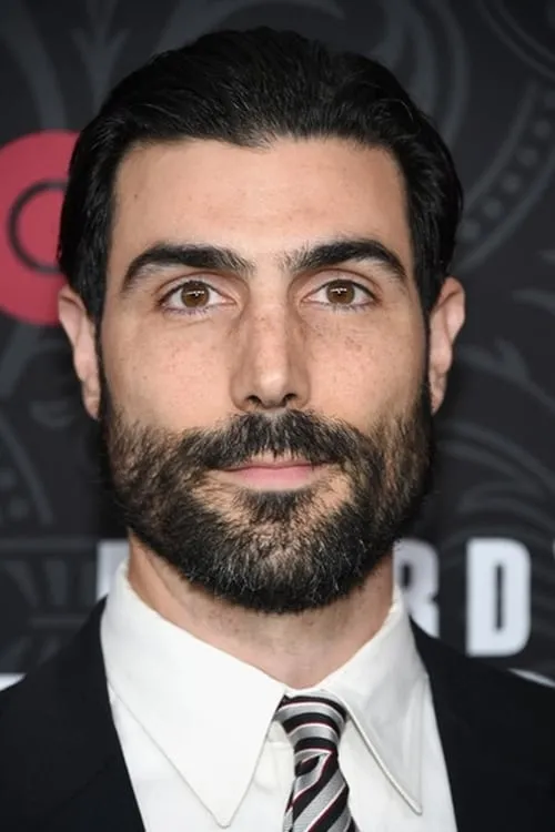 Elisabeth Waterston ha trabajado con Louis Cancelmi en 2 ocasiones