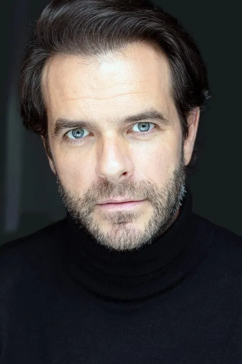 Sara Ginac ha trabajado con Louis Valentin en 1 ocasiones