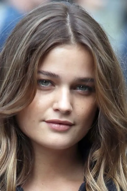 Louise Grinberg interpretando a The Bride