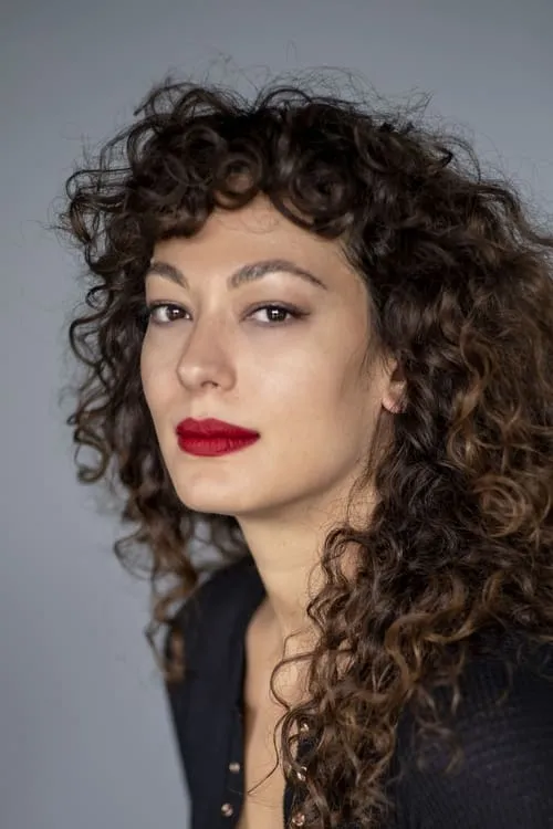 Valence Thomas ha trabajado con Louiza Zouzias en 1 ocasiones