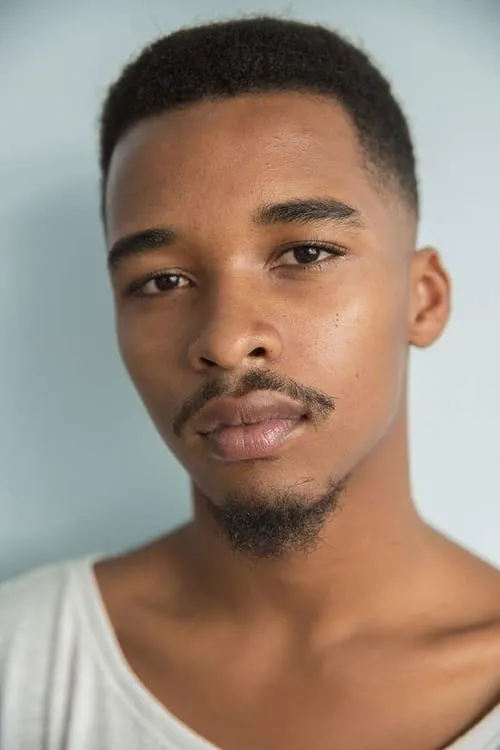 Lucas Andrade interpretando a