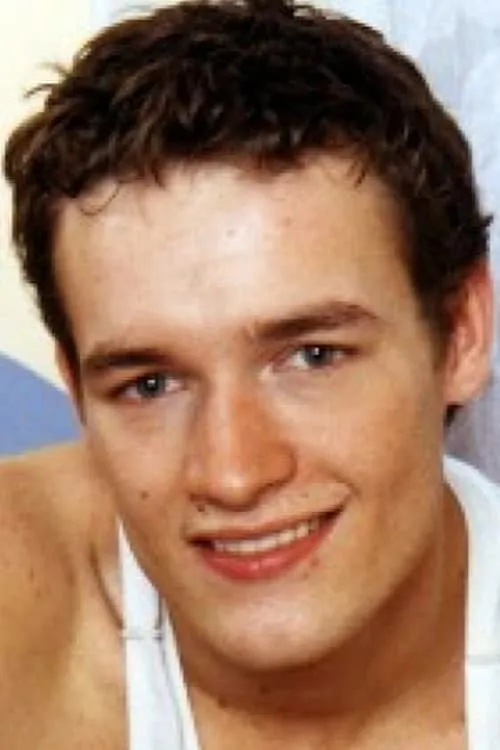 Lucas Samara interpretando a