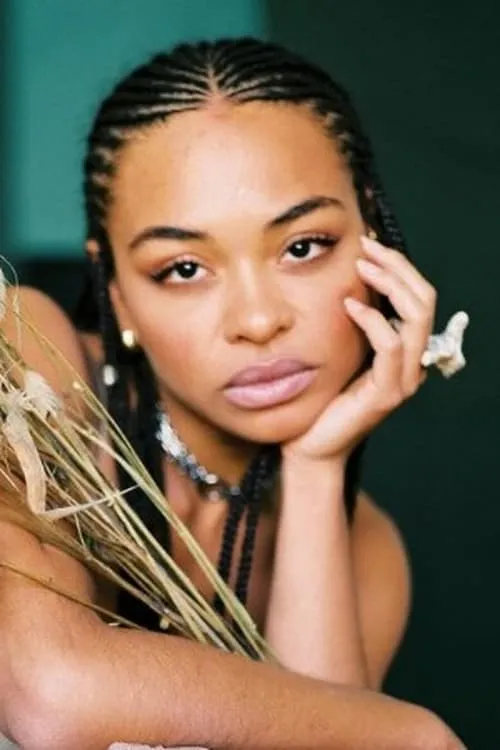 Lucia Lu — personaje: Self - DJ