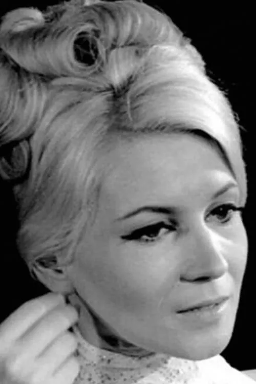 Lucia Mureșan interpretando a Tasica's Mother