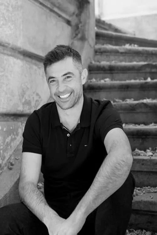 Lucian Ghimiși interpretando a Amadeus