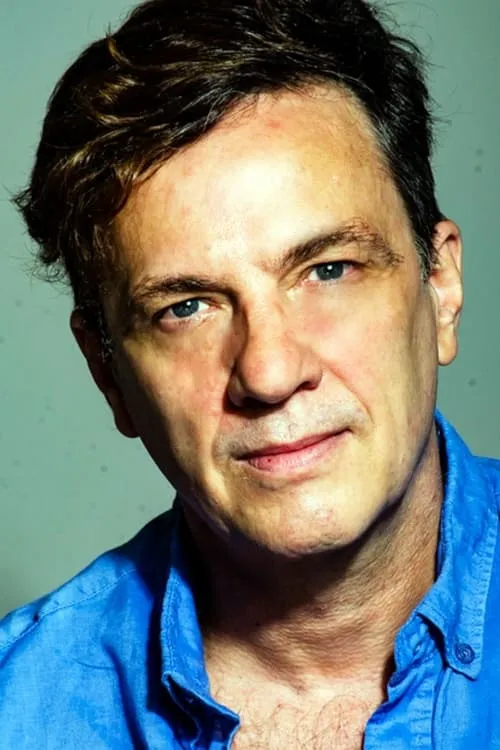 Luciano Suardi interpretando a Chef