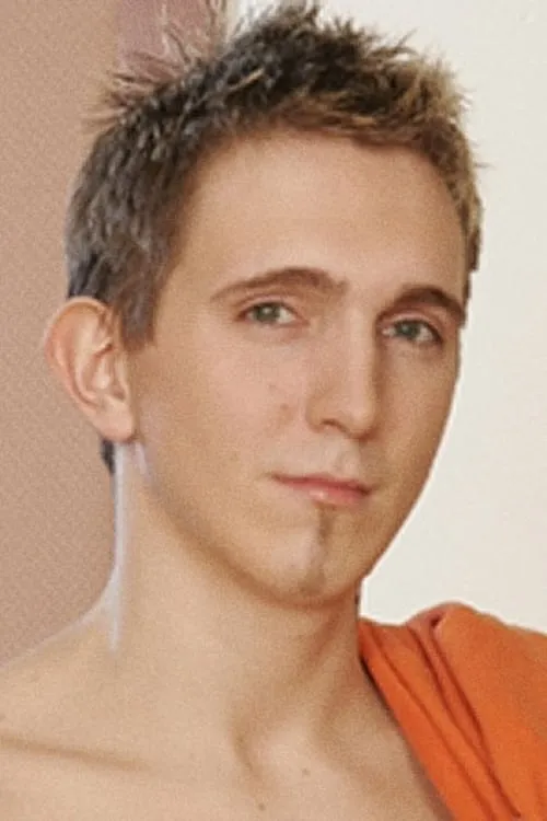 Lucky Blond interpretando a Luck Claimy