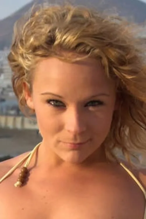 Trinda Throng ha trabajado con Lucy Little en 4 ocasiones