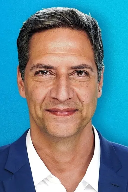 Luís Ernesto Lacombe — personaje: Self - Host