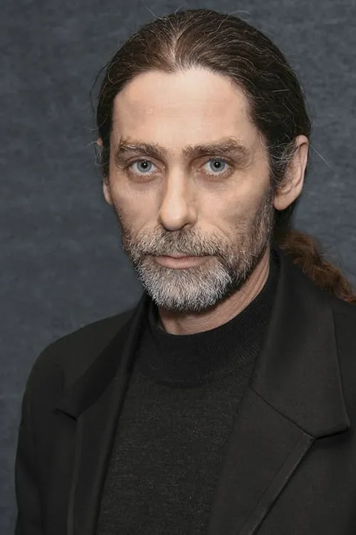 Lukács Bicskey interpretando a Jozef