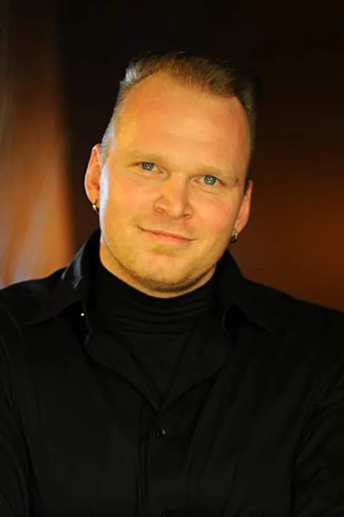 Raphaël Dury ha trabajado con Lukas Penar en 1 ocasiones