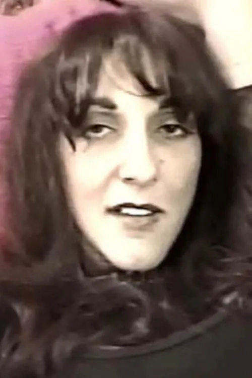 Luna Parks interpretando a