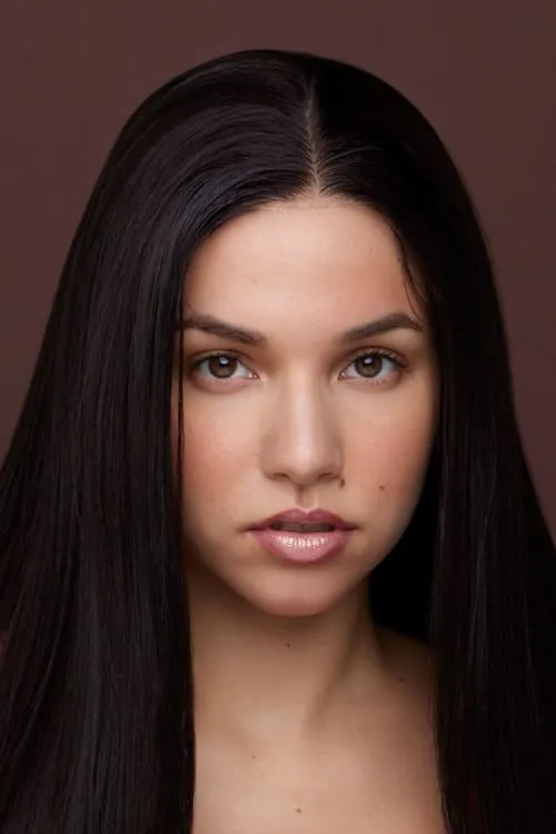 Emily Weider ha trabajado con Luna Sofía Miranda en 1 ocasiones