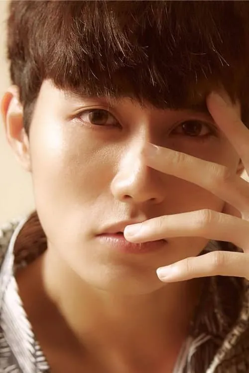 Ph?m Nguy?n Lan Thy ha trabajado con Lương Anh Vũ en 2 ocasiones