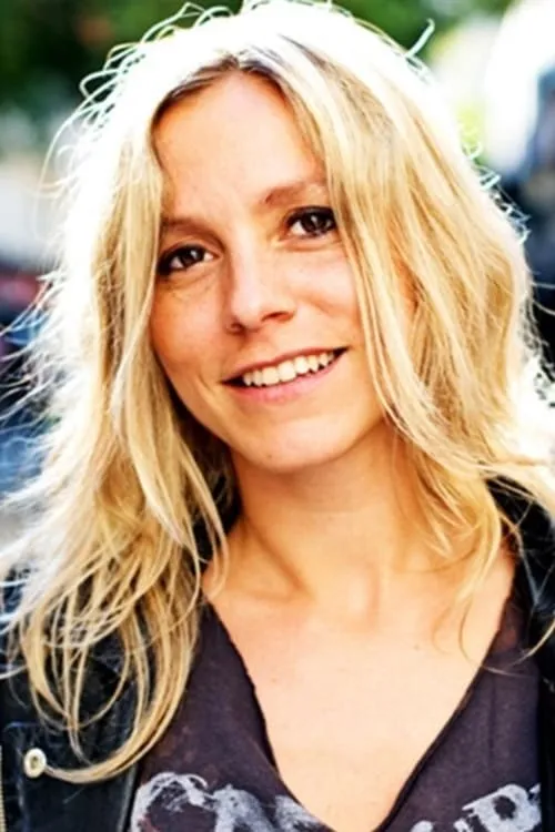 Luz Mandon interpretando a Dany