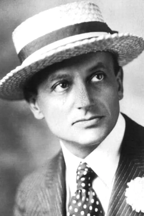 Macey Harlam interpretando a Nashville Cory