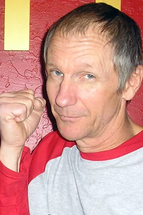 Madd Maxx Hammer — personaje: Host