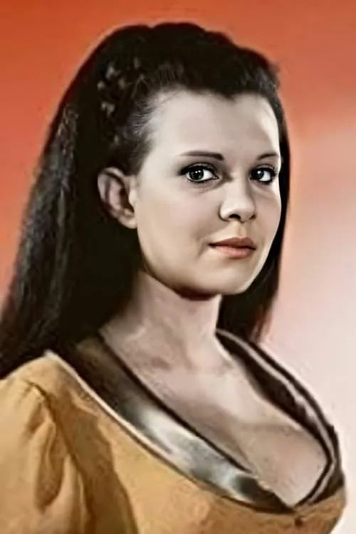 Madeleine Collinson interpretando a Twin - Black Dress