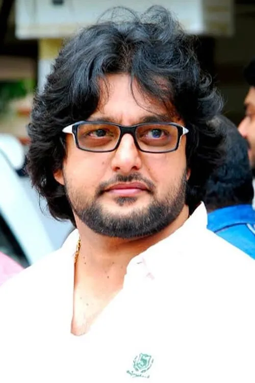 Madhu Warrier interpretando a Unni