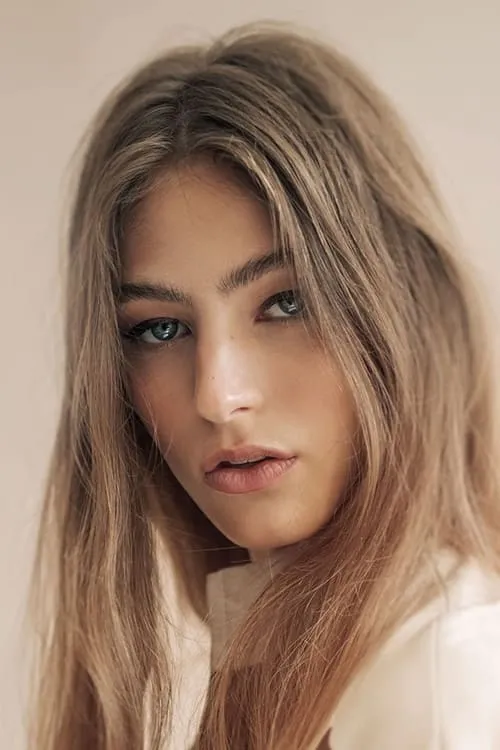 Atif Y. Siddiqi ha trabajado con Madison McAleer en 1 ocasiones