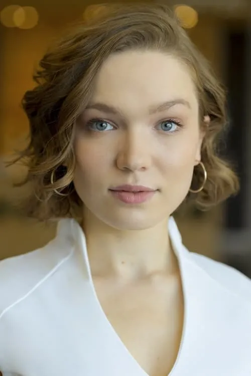 Parminder Nagra ha trabajado con Madison Pullins en 1 ocasiones