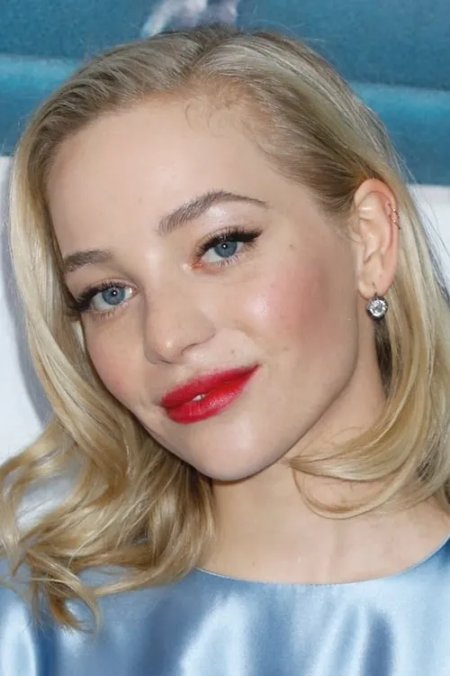 Maggie Nixon interpretando a Copa Coat Check Girl