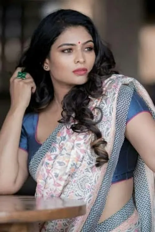 Maheswari Chanakyan interpretando a