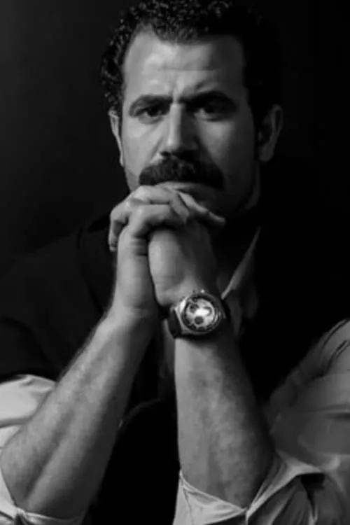 Tharaa Goubail ha trabajado con Mahmoud Hafez en 1 ocasiones