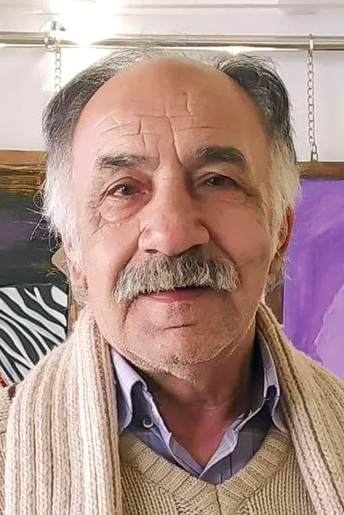 Mahmoud Jafari interpretando a 