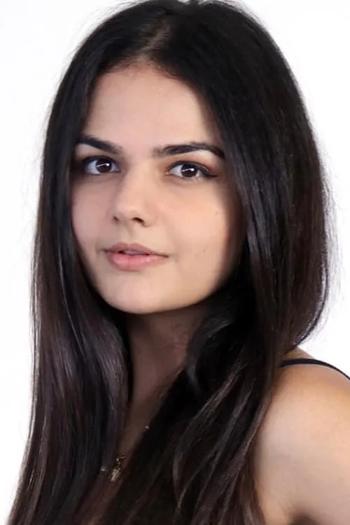 Maju Sanchez — personaje: Self