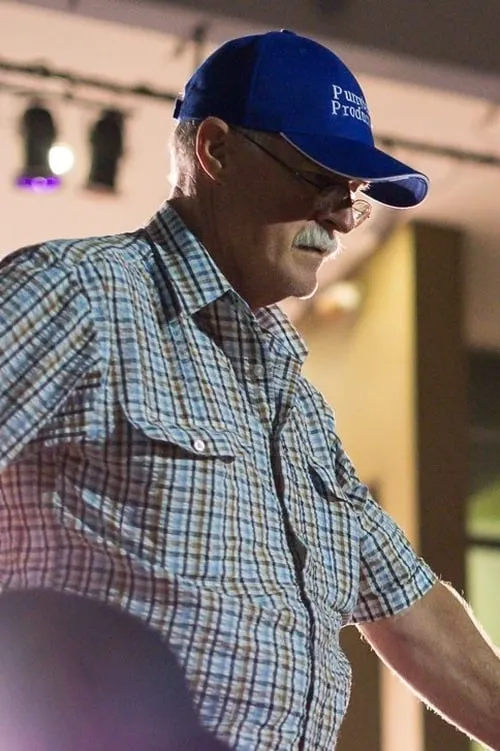 Brad Kendrick ha trabajado con Malcolm Unicomb en 1 ocasiones