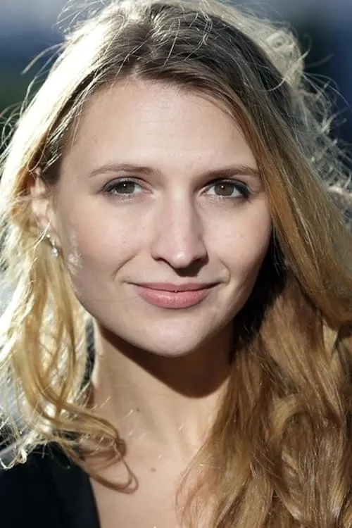 Sandrine Deschamps ha trabajado con Maléna Perrot en 1 ocasiones