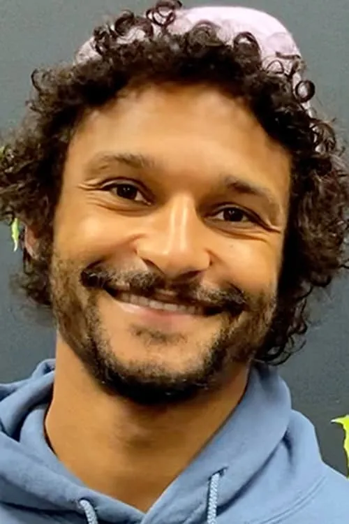 Adam Piccolotti ha trabajado con Mandel Nallo en 2 ocasiones