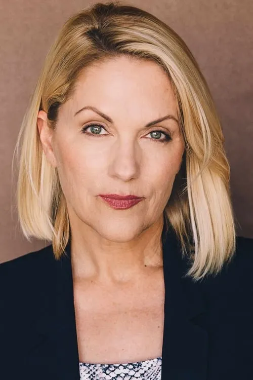 Mandy June Turpin interpretando a Nurse Jenkins