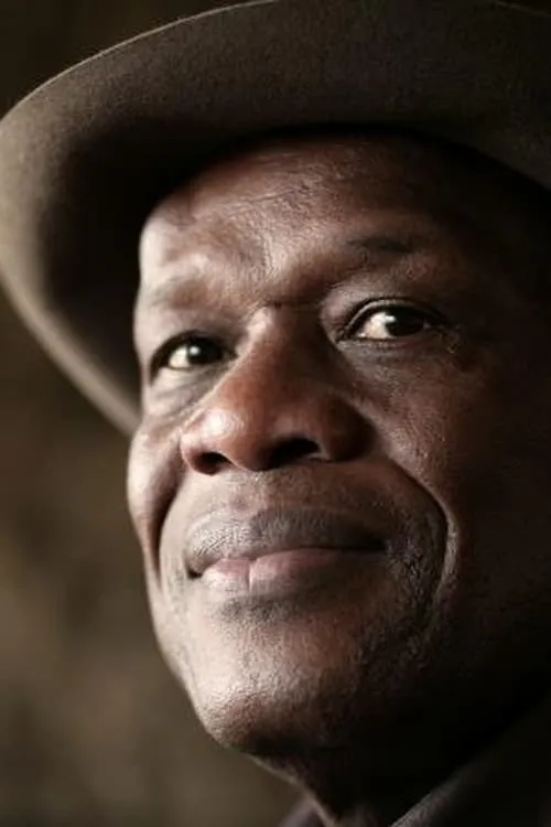 Manthia Diawara interpretando a Himself