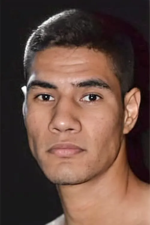 Manuel Gallegos interpretando a Self